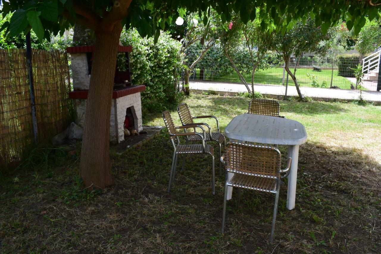 Dimar1 Seaside Apartment Paralia Dionysiou Esterno foto