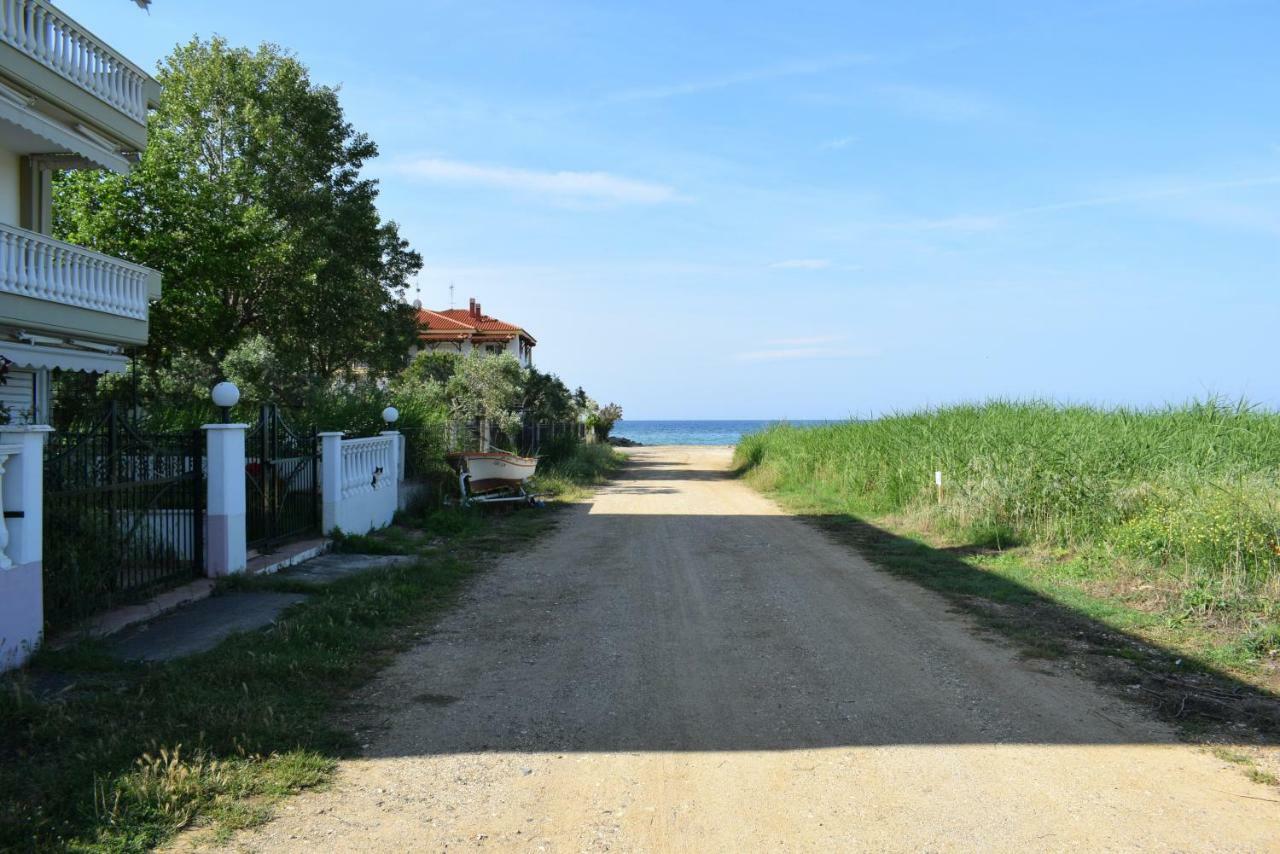 Dimar1 Seaside Apartment Paralia Dionysiou Esterno foto